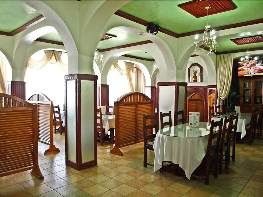 Pensiunea Meteora Suceava Ngoại thất bức ảnh